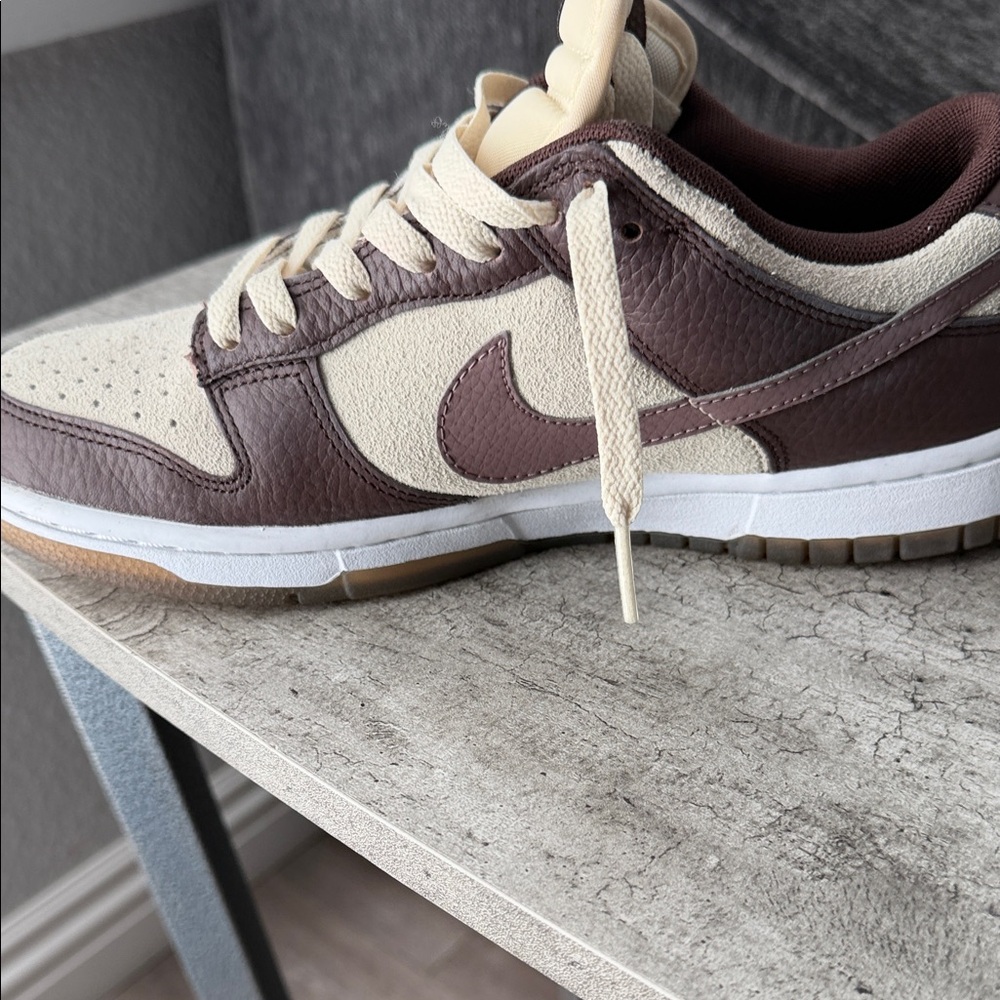 Nike Women’s Cream and Brown Dunk Low Sneakers (MenKids size 7) - Picture 5 of 8
